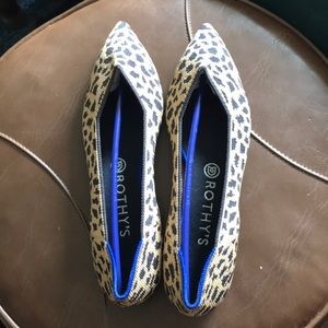 Rothys size 10 The Point in Leopard